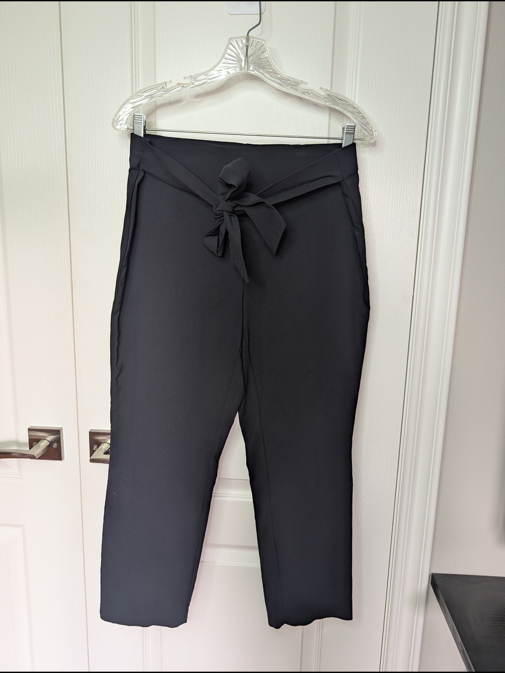 Jules & Leopold Black Tie-Waist Cropped Paperbag Pants